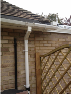 AB Conservatories DID NOT do this guttering.